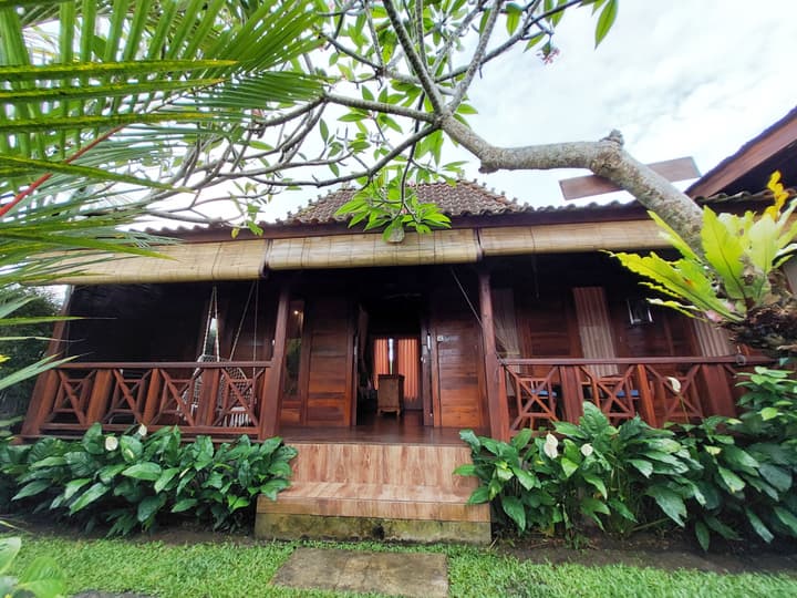 Shivananda Antique Villas by EPS