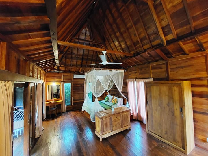 Shivananda Antique Villas by EPS