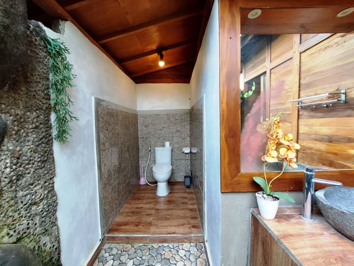 Shivananda Antique Villas by EPS
