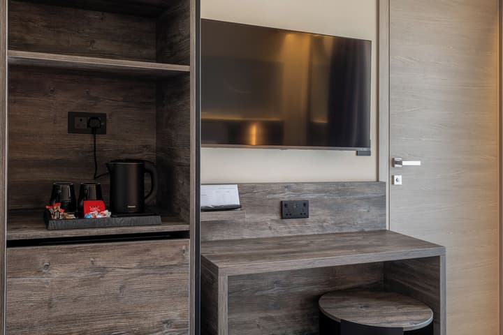 Alavits Hotel by ST Hotels