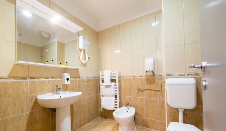 HOTEL SAHAT