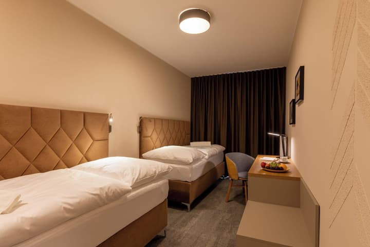 APLEND Lake Resort