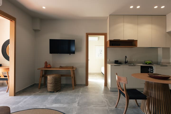 Chapter 02 Gallery Suites