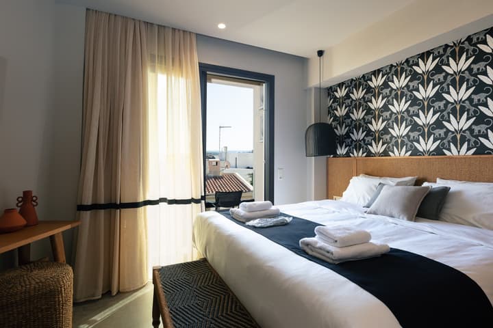 Chapter 02 Gallery Suites