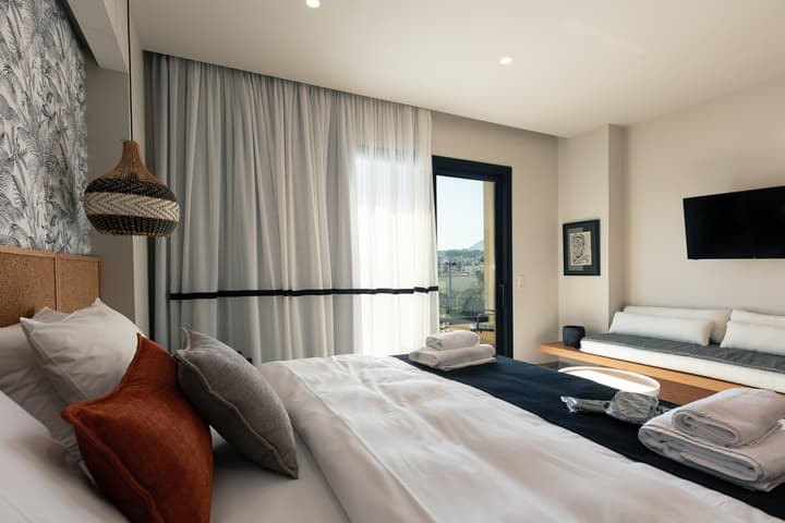 Chapter 02 Gallery Suites