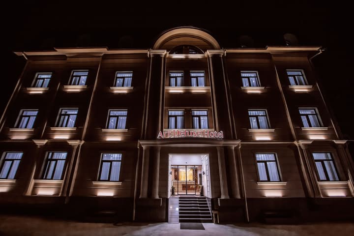 Art Deluxe Hotel