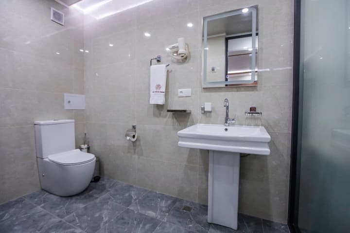 Art Deluxe Hotel
