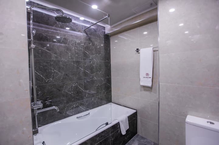 Art Deluxe Hotel