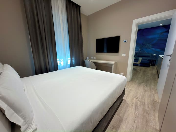 VI SUITES