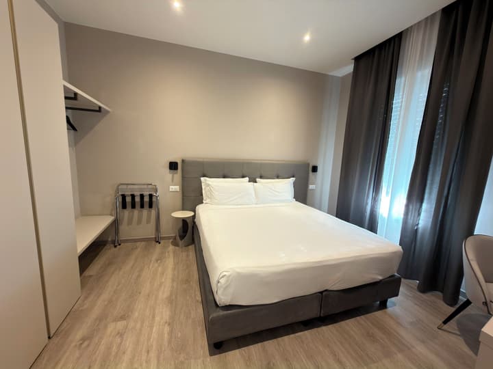 VI SUITES