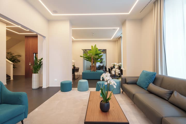 VI SUITES