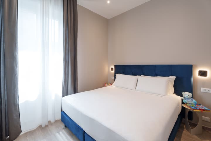 VI SUITES