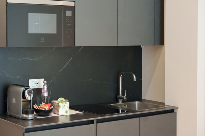 VI SUITES