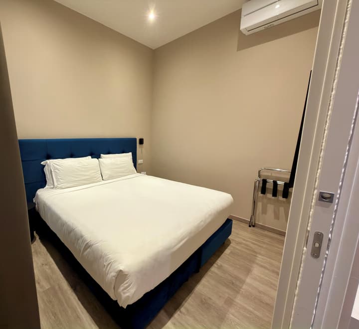 VI SUITES