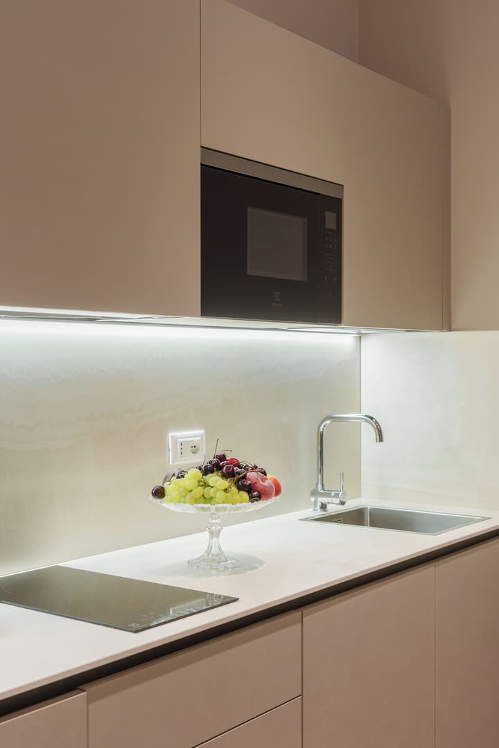 VI SUITES