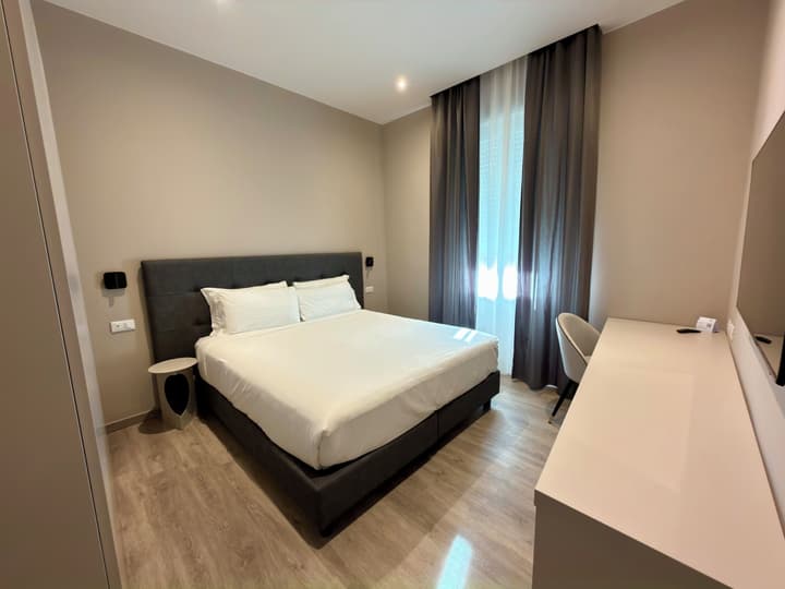 VI SUITES