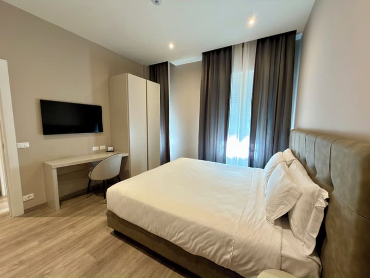 VI SUITES
