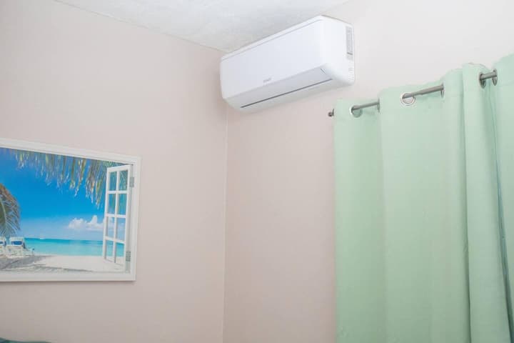 Lovely 2-bedroom Apt, Sleeps 3, Warm & Cosy