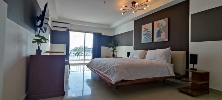 MARINN Tropical Vibes Hotel