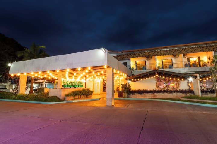 MARINN Tropical Vibes Hotel