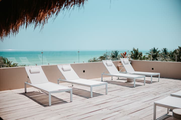 Dos Mares Barefoot Luxury