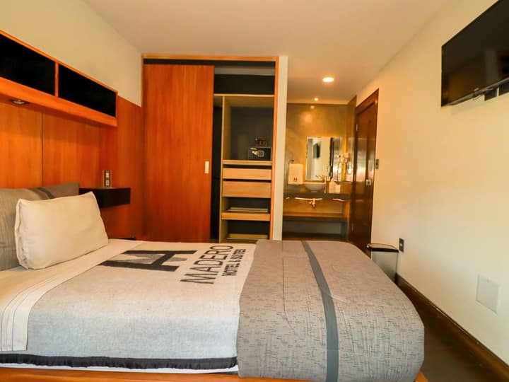 Madero Hotel & Suites