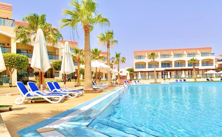 Ivy Cyrene Island Aqua Park Resort
