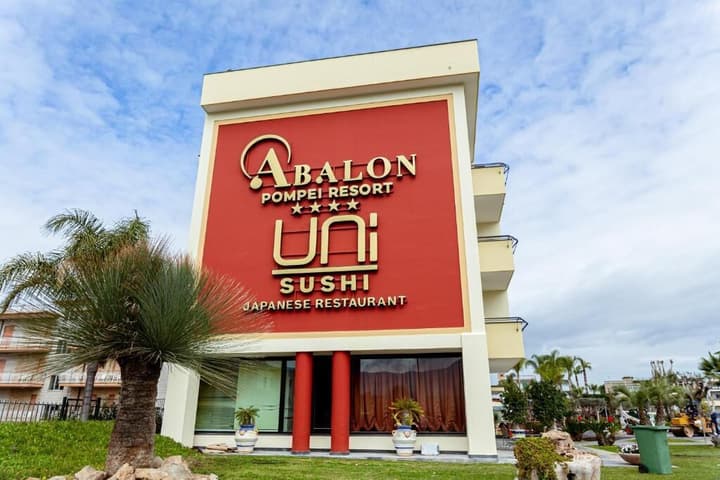 ABALON POMPEI RESORT