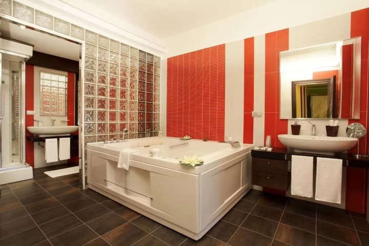 ABALON POMPEI RESORT