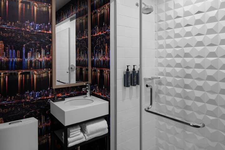 Aloft by Marriott New York Chelsea