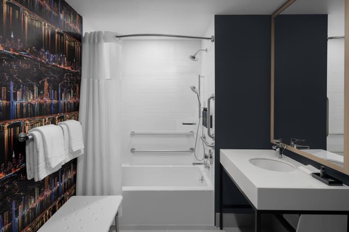 Aloft by Marriott New York Chelsea