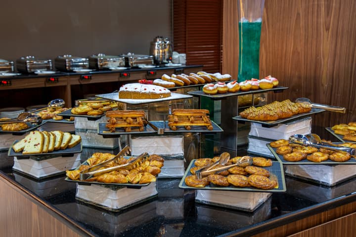Petra Moon Luxury Hotel