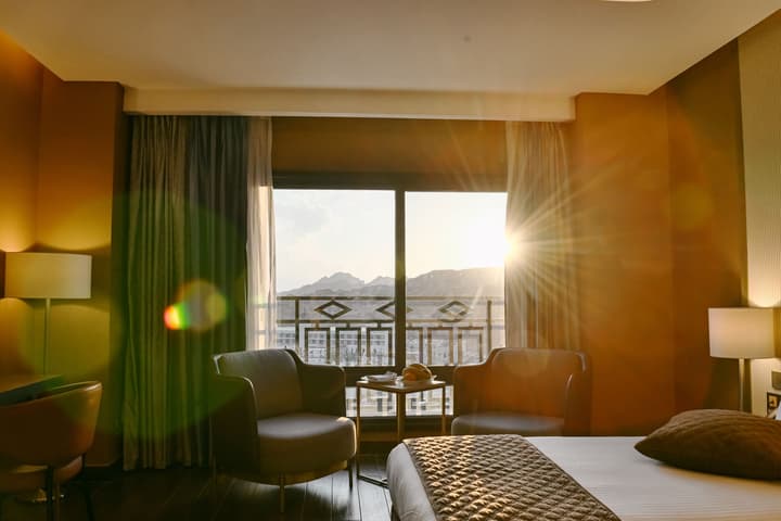 Petra Moon Luxury Hotel