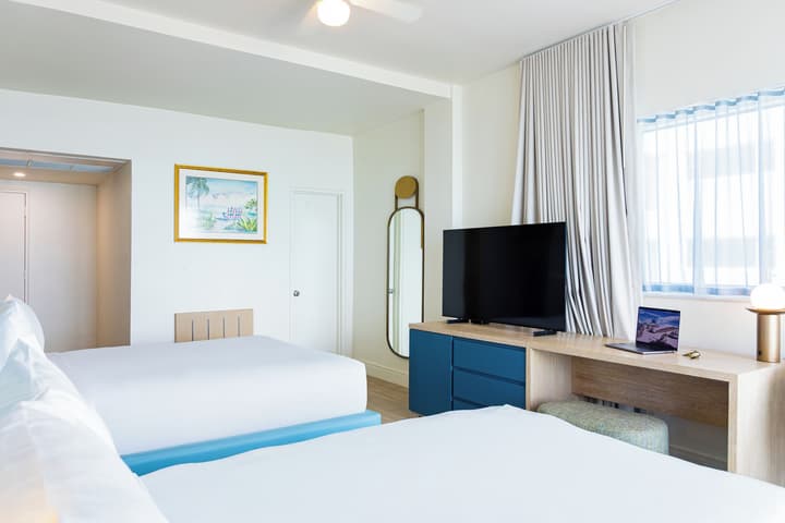 Sherry Frontenac Oceanfront Hotel
