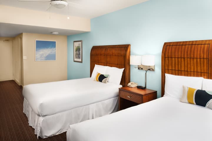 Sherry Frontenac Oceanfront Hotel
