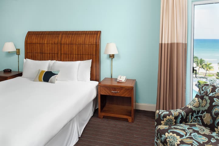 Sherry Frontenac Oceanfront Hotel