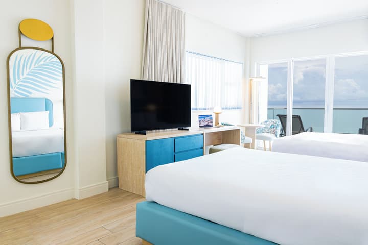 Sherry Frontenac Oceanfront Hotel