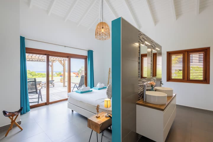 Coral Estate Holidays