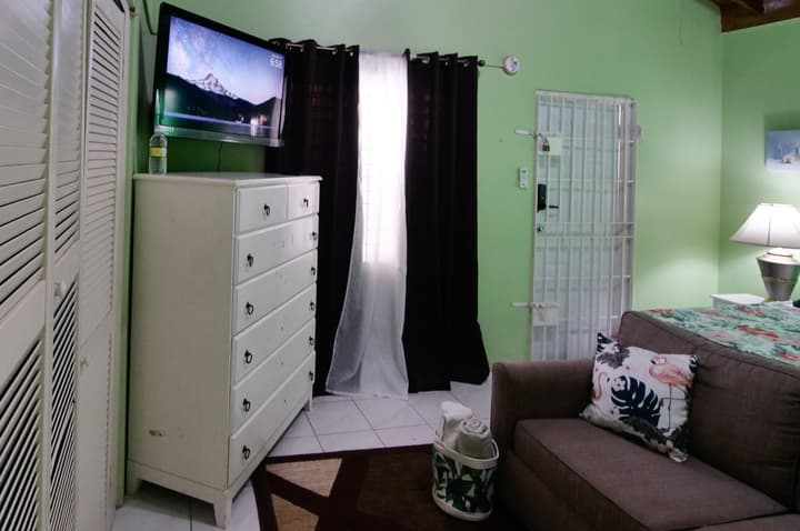 876 JA Oasis by Kingston Airport