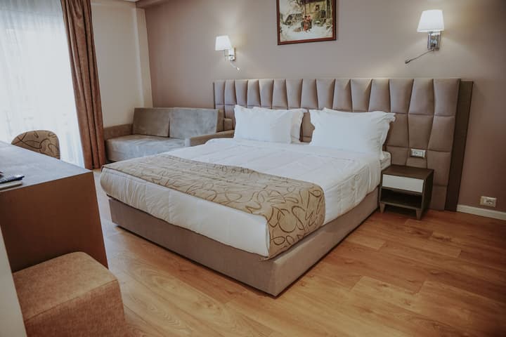 Doanesia Premium Hotel & Spa