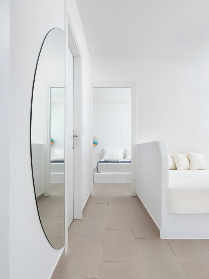 Voca Hotel & Suites
