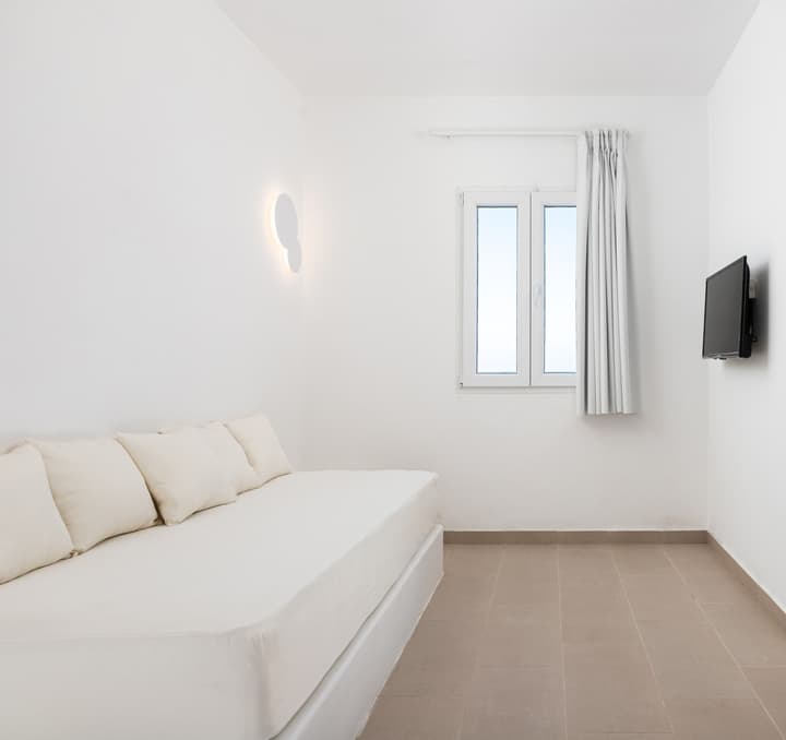 Voca Hotel & Suites
