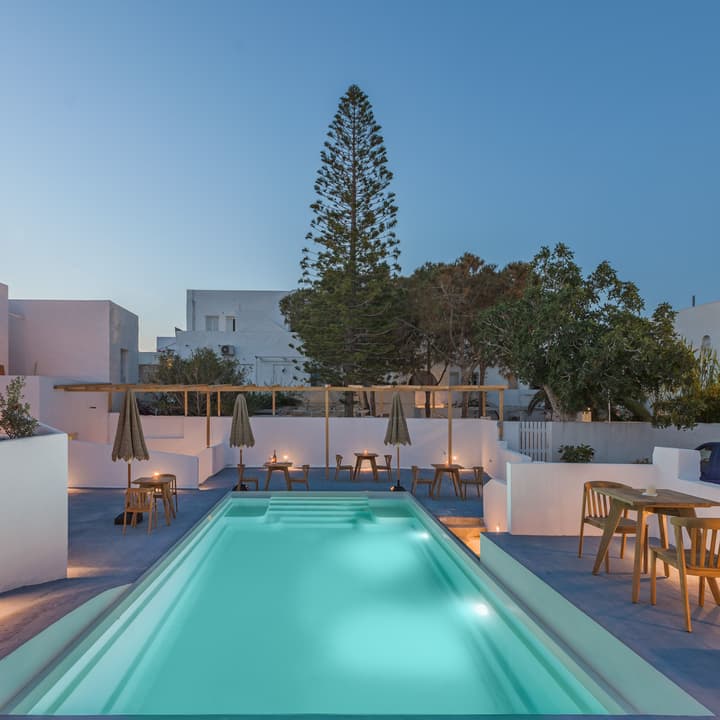 Voca Hotel & Suites