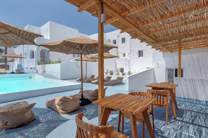 Voca Hotel & Suites