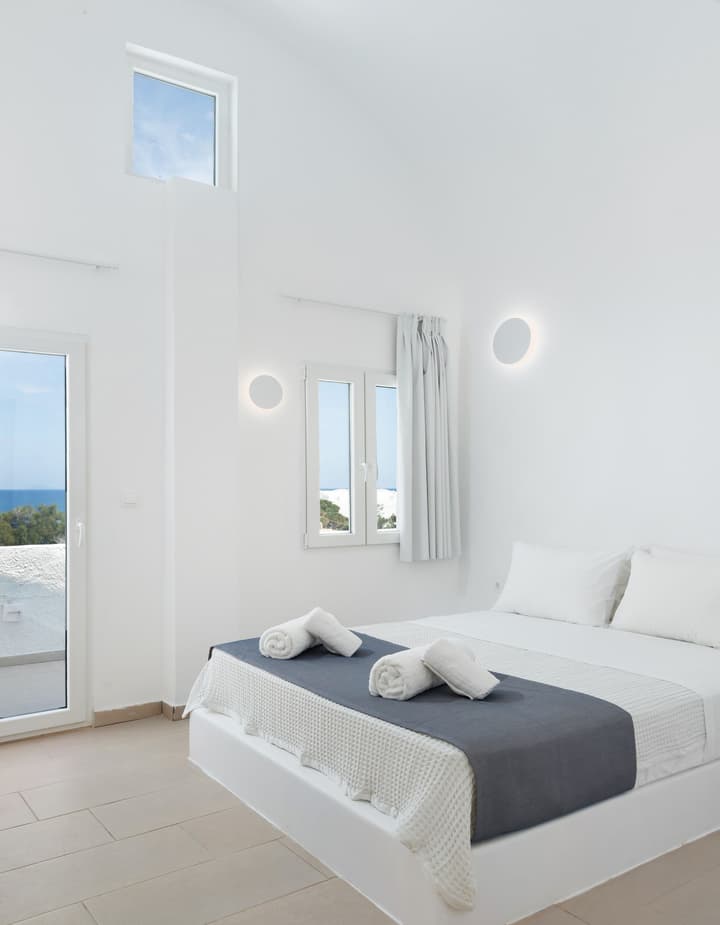 Voca Hotel & Suites
