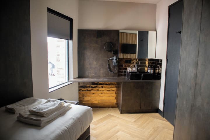 Monument Hotel