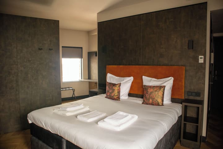 Monument Hotel