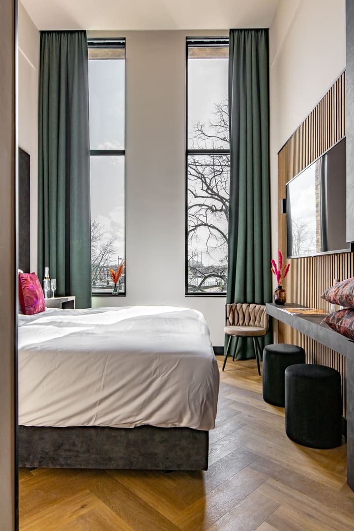 Monument Hotel