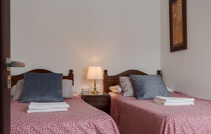 Santa Ana Suite & Rooms