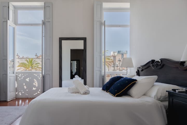 Santa Ana Suite & Rooms